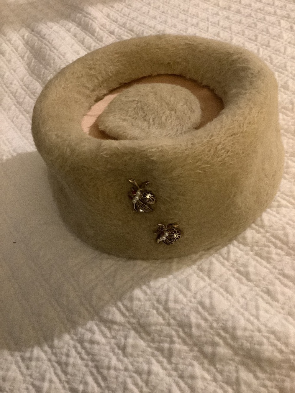 Pill Box Hat Vintage Orbachs Pearl and Rhinestone Pins, Clean and barely worn